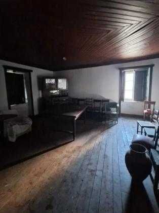 Casas para recuperar com pequena Quinta