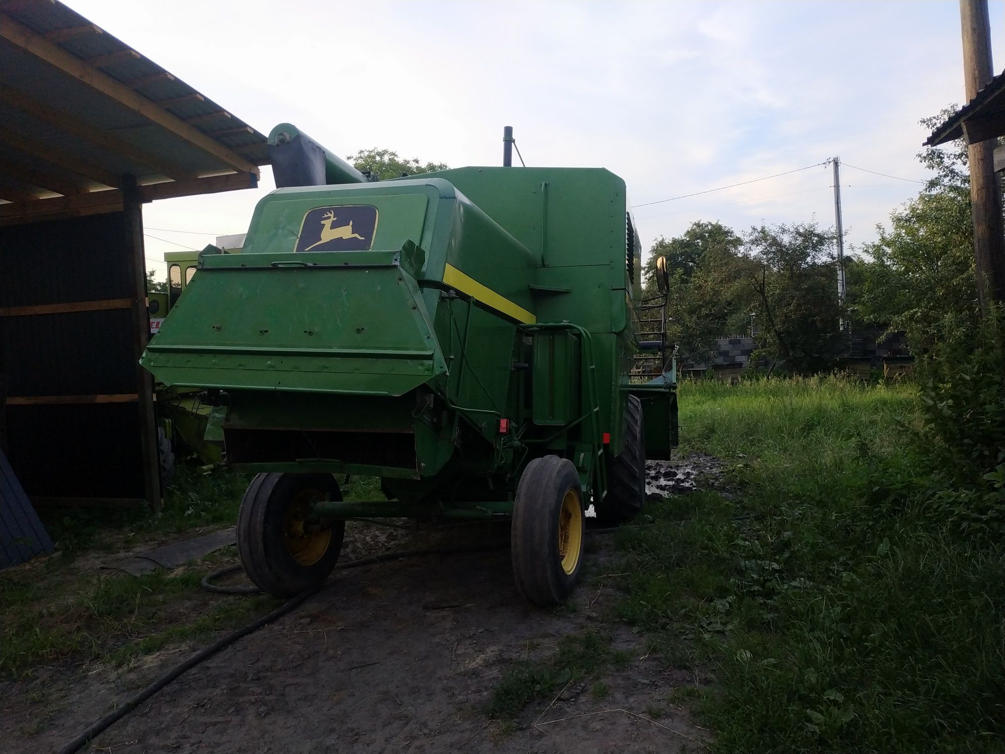 Продам комбайна Джон дір