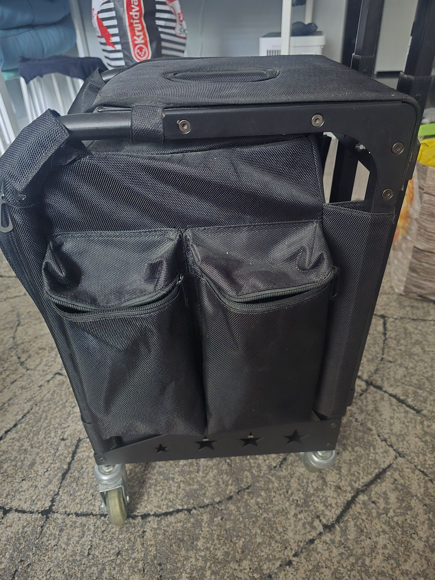 Kufer na kółkach , organizer, usługi mobilne , kosmetyczka stylistka ,