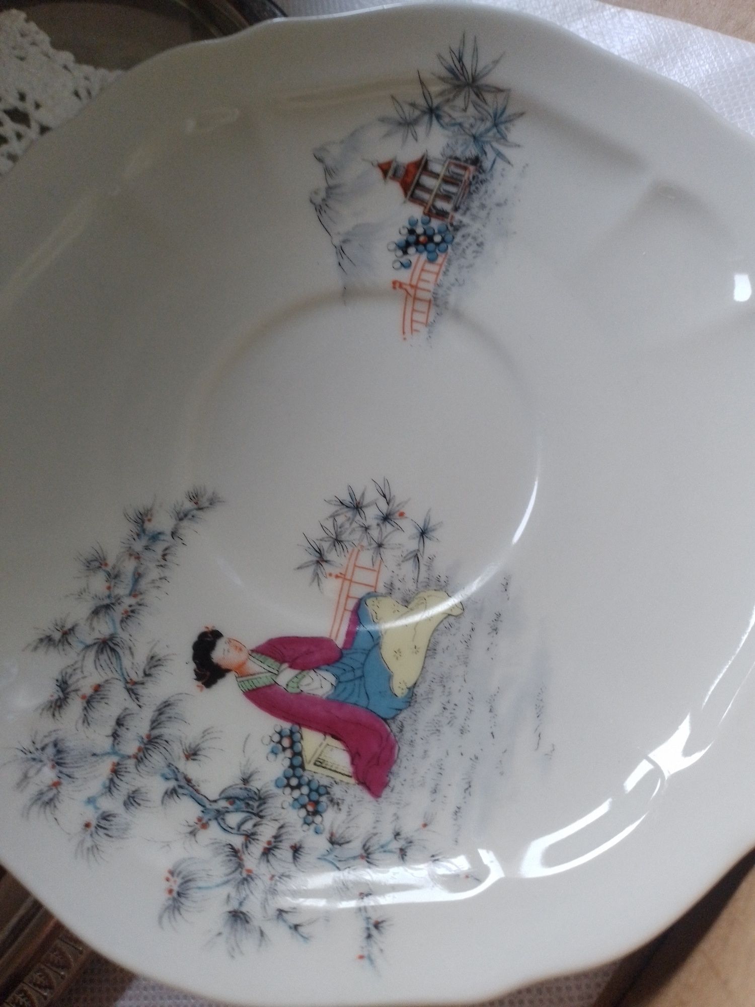Chávena almoçadeira com pires em porcelana Coimbra