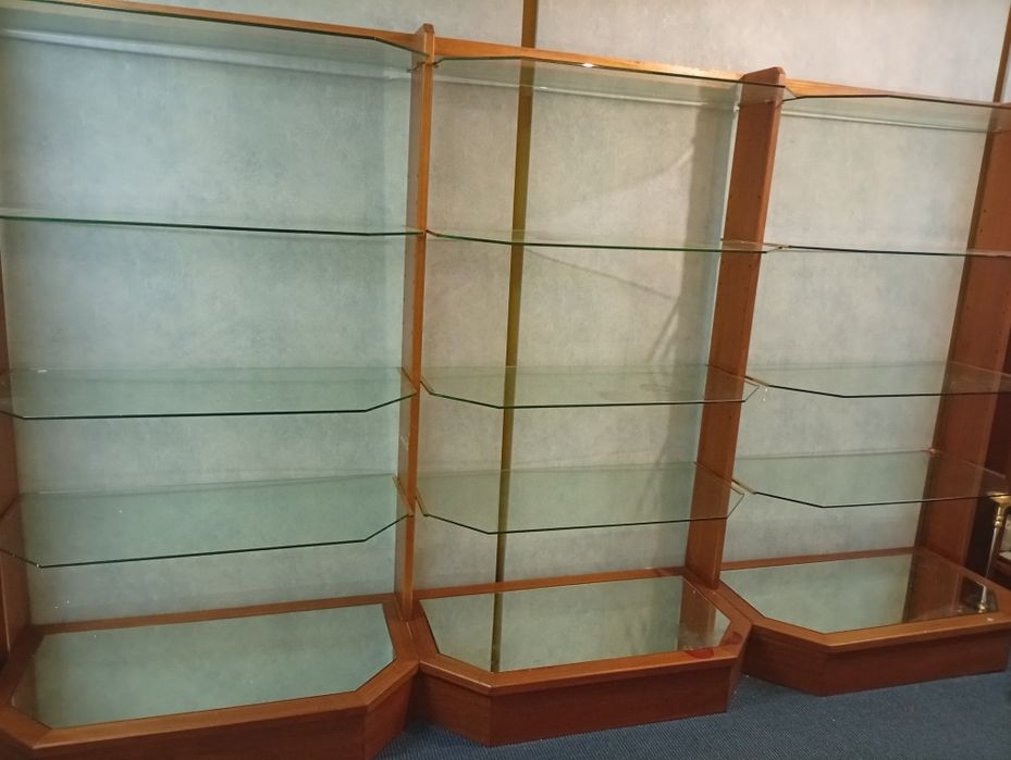 Prateleiras em vidro tenho varias