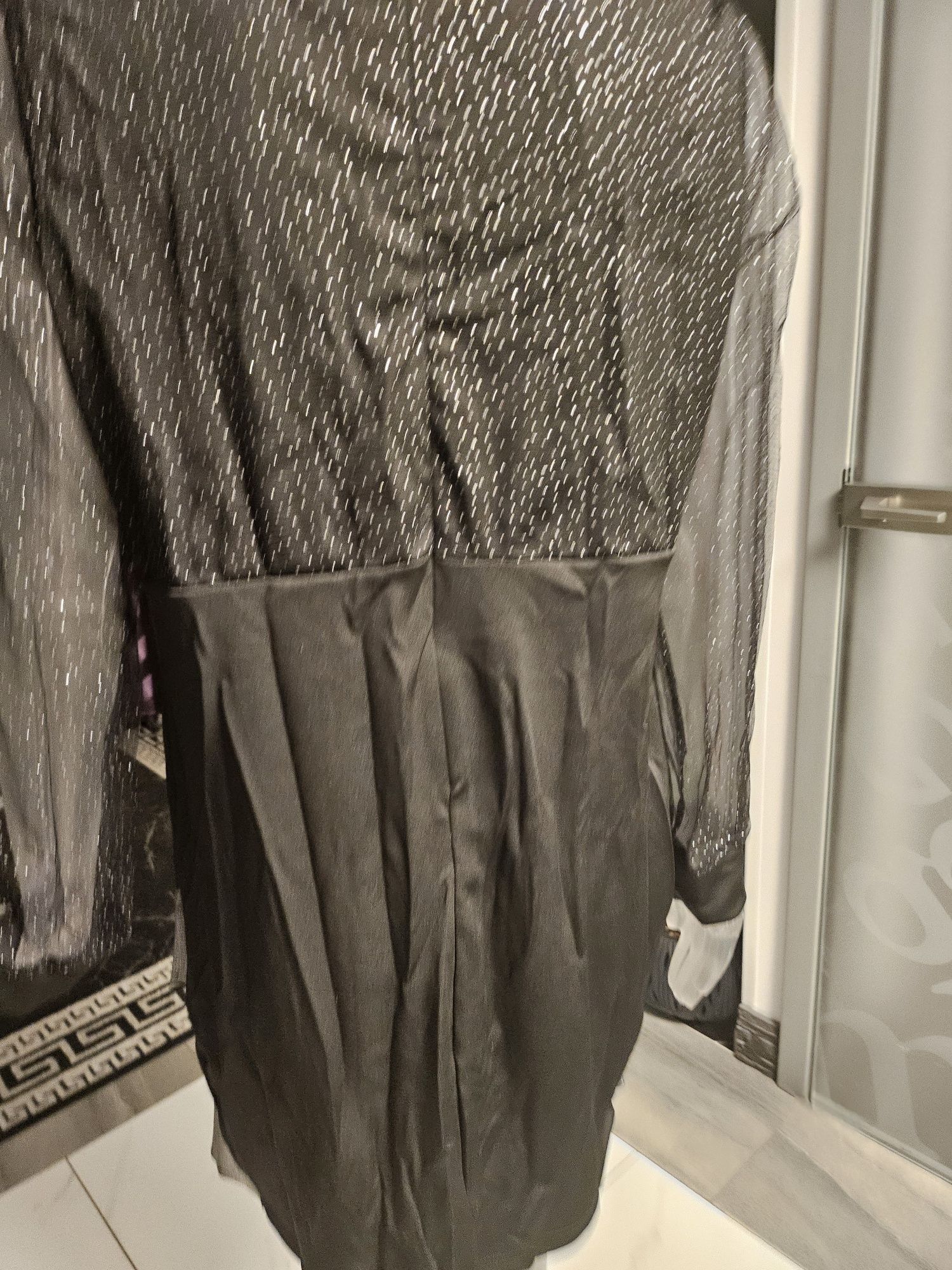Sukienka elegancka.