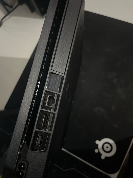 PS4 Slim em otimo estado