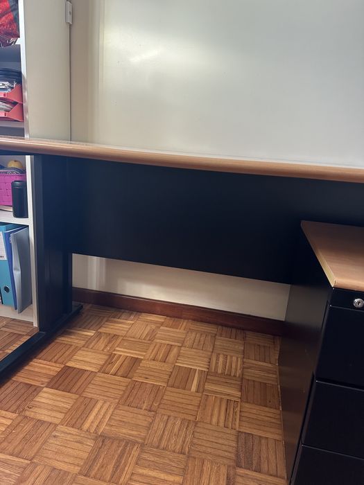 Secretaria com módulo de 2 gavetas