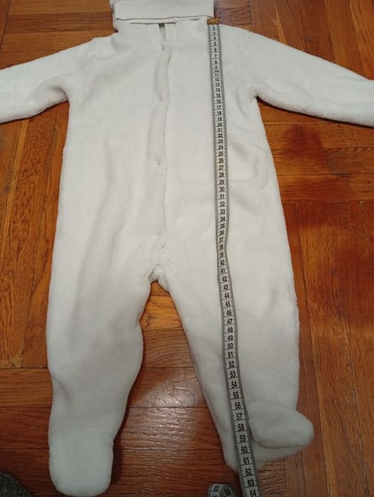 Комбінезон сніжно білого кольору з подарунком