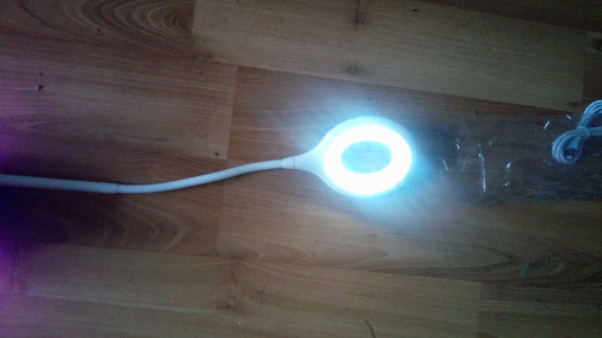 Kolorowa lampka LED