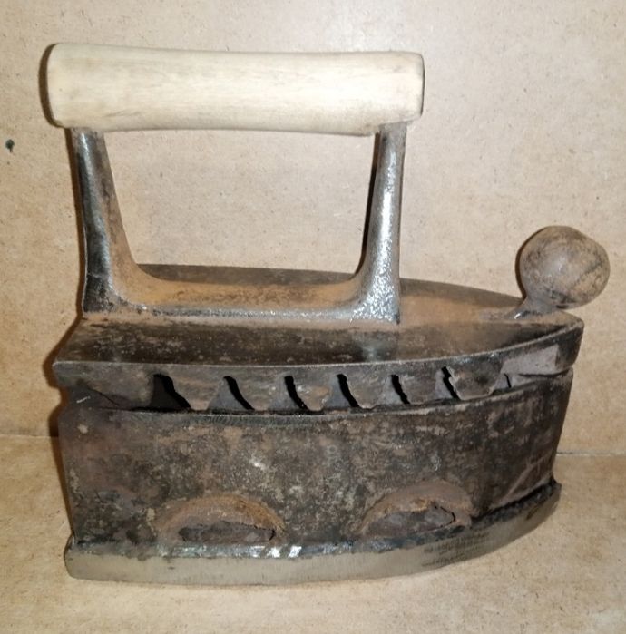 Автономна праска яка працює без електрики.