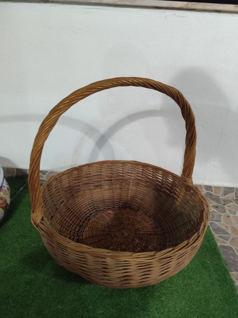 Cestos de verga bom estado