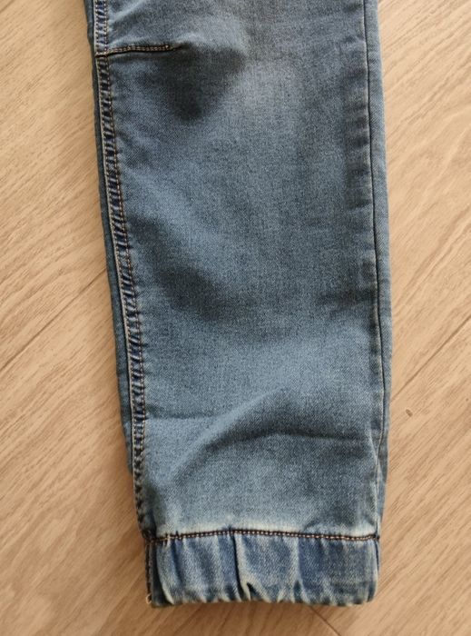 Nowe spodnie chłopięce