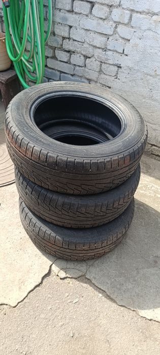 Продам б/у резину nokian 215/60R16 99H XL