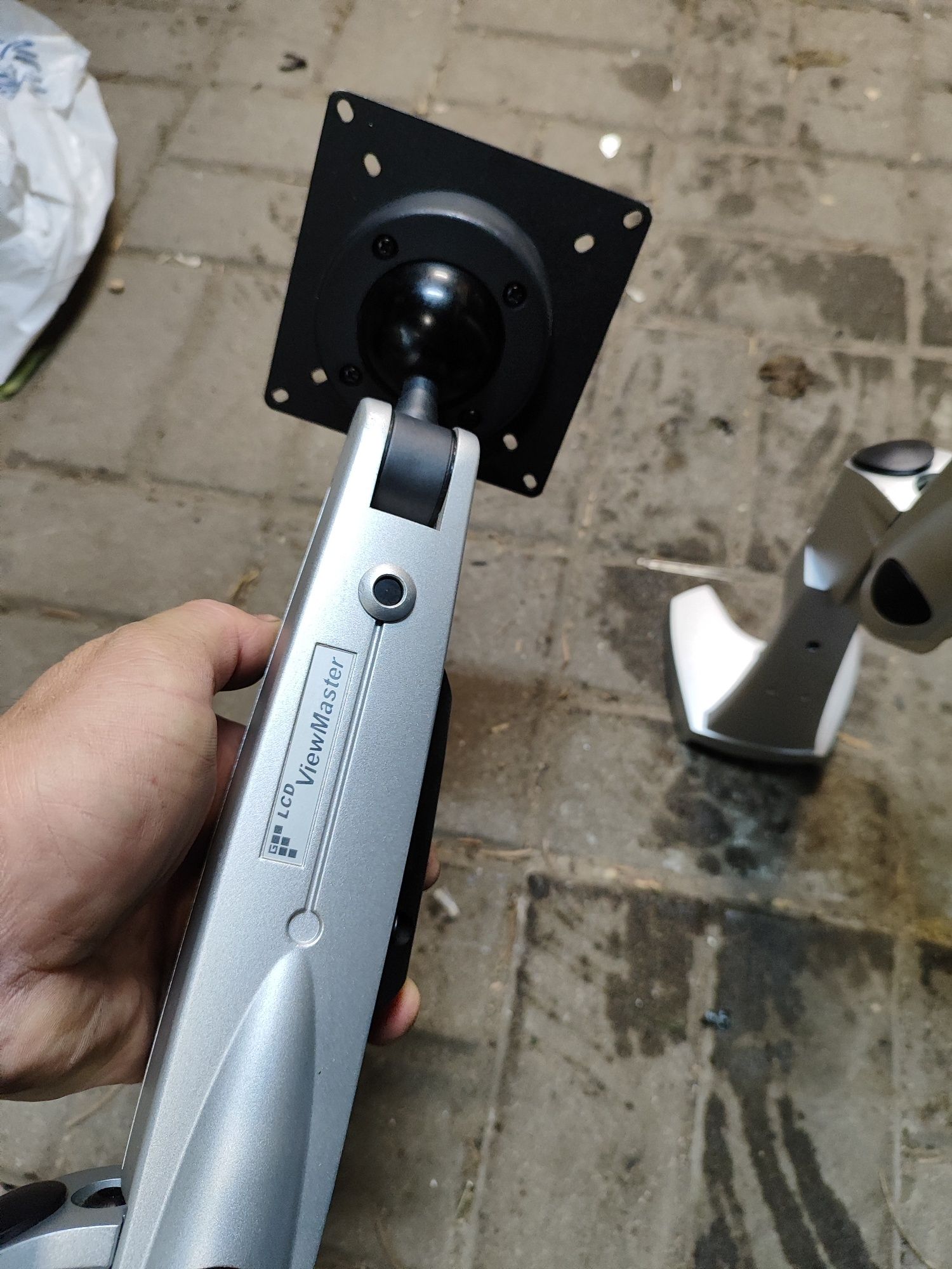 Mocowanie monitora view master 360 z siłownikiem
