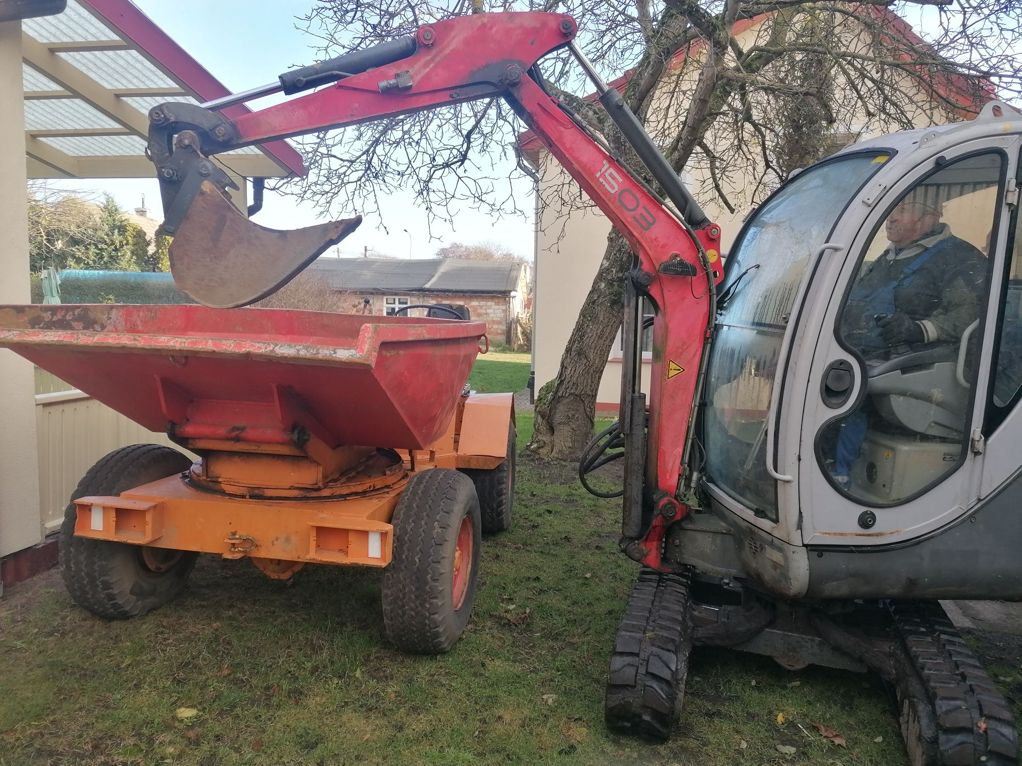 WOZIDŁO 4x4 , WOZIDEŁKO , DUMPER OBROTOWE , nie ausa, thwaites, neuson