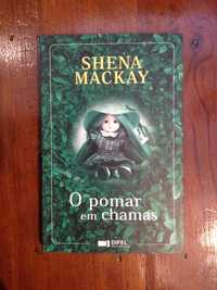 Shena Mackay - O pomar em chamas