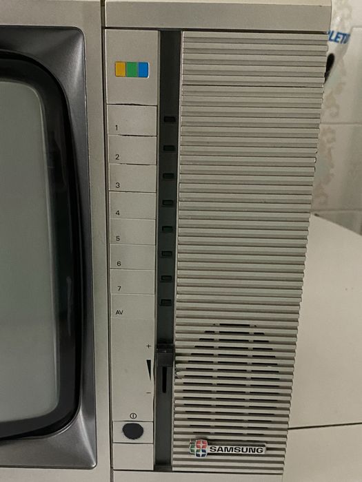 Tv Samsung (a cores) antiga