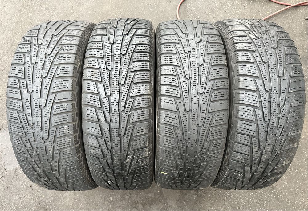 Шини 225 60 18 104R XL Nokian Hakkapeliitta R комплект