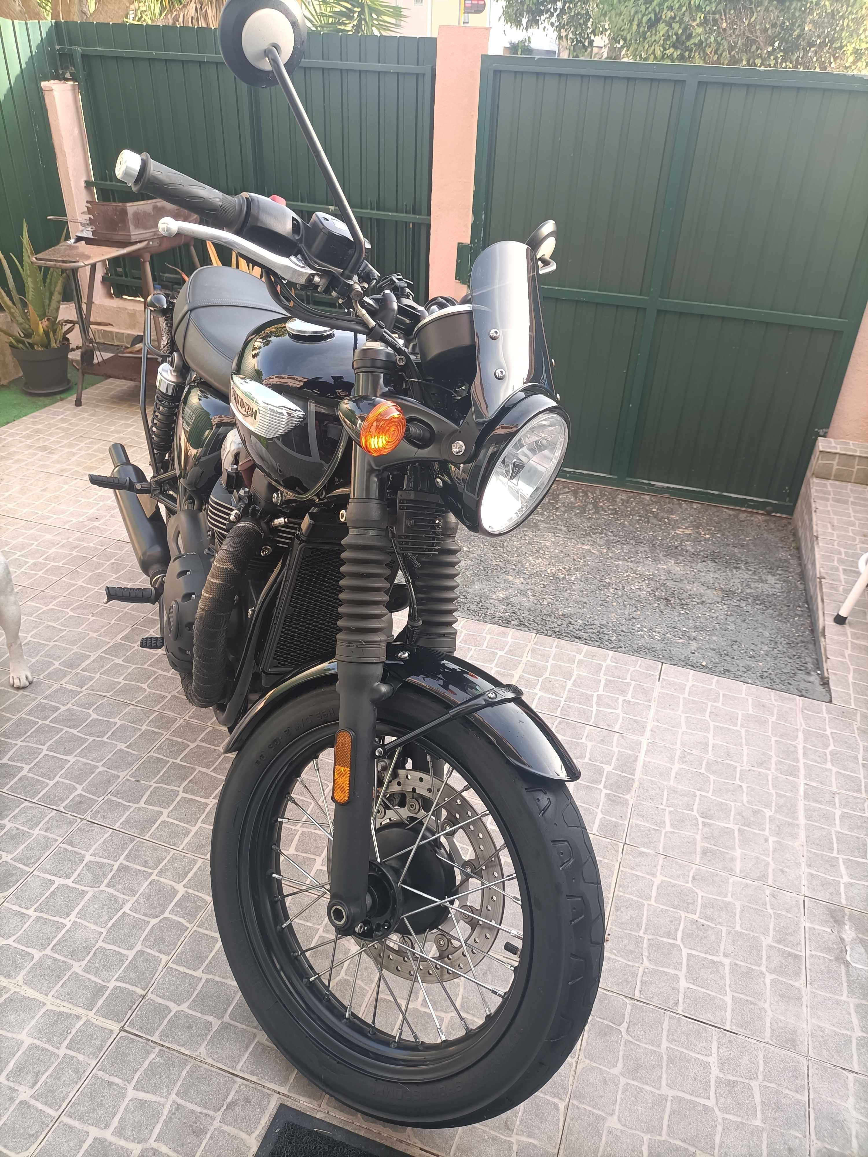 Triumph Bonneville T100 - 900CC - Ano 2017