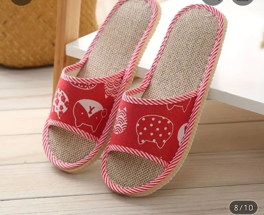 Домашні капці, тапочки червоні, сині