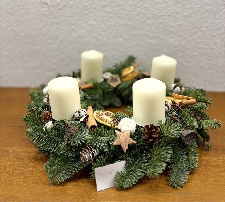 Stroik wianek adwentowy