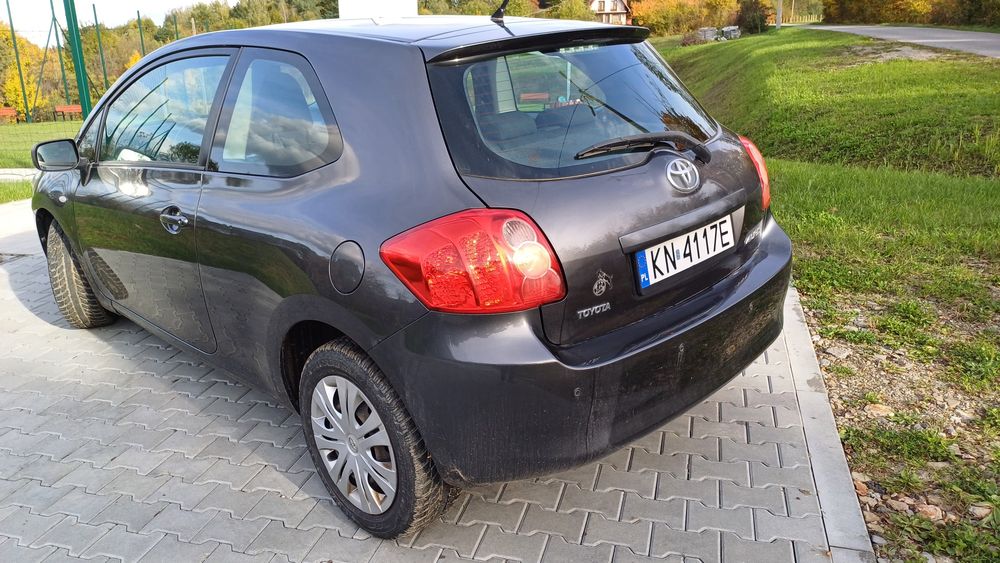 Toyota Auris  1.6  16V benzyna zadbana