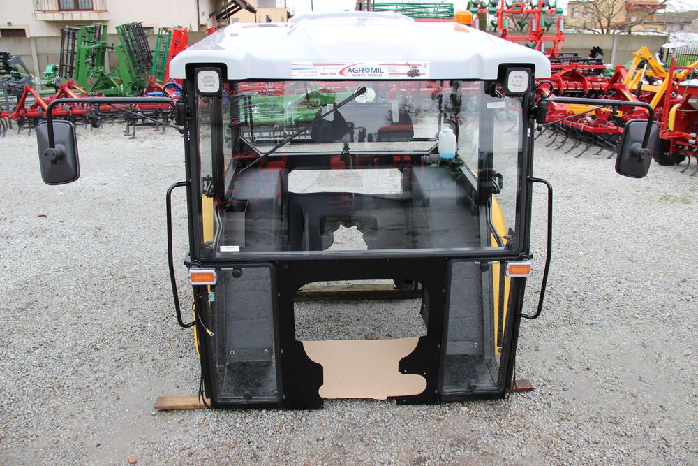 Kabina C-360 Z Błotnikami BTW X 2023 Naglak biało-żółta biały dach