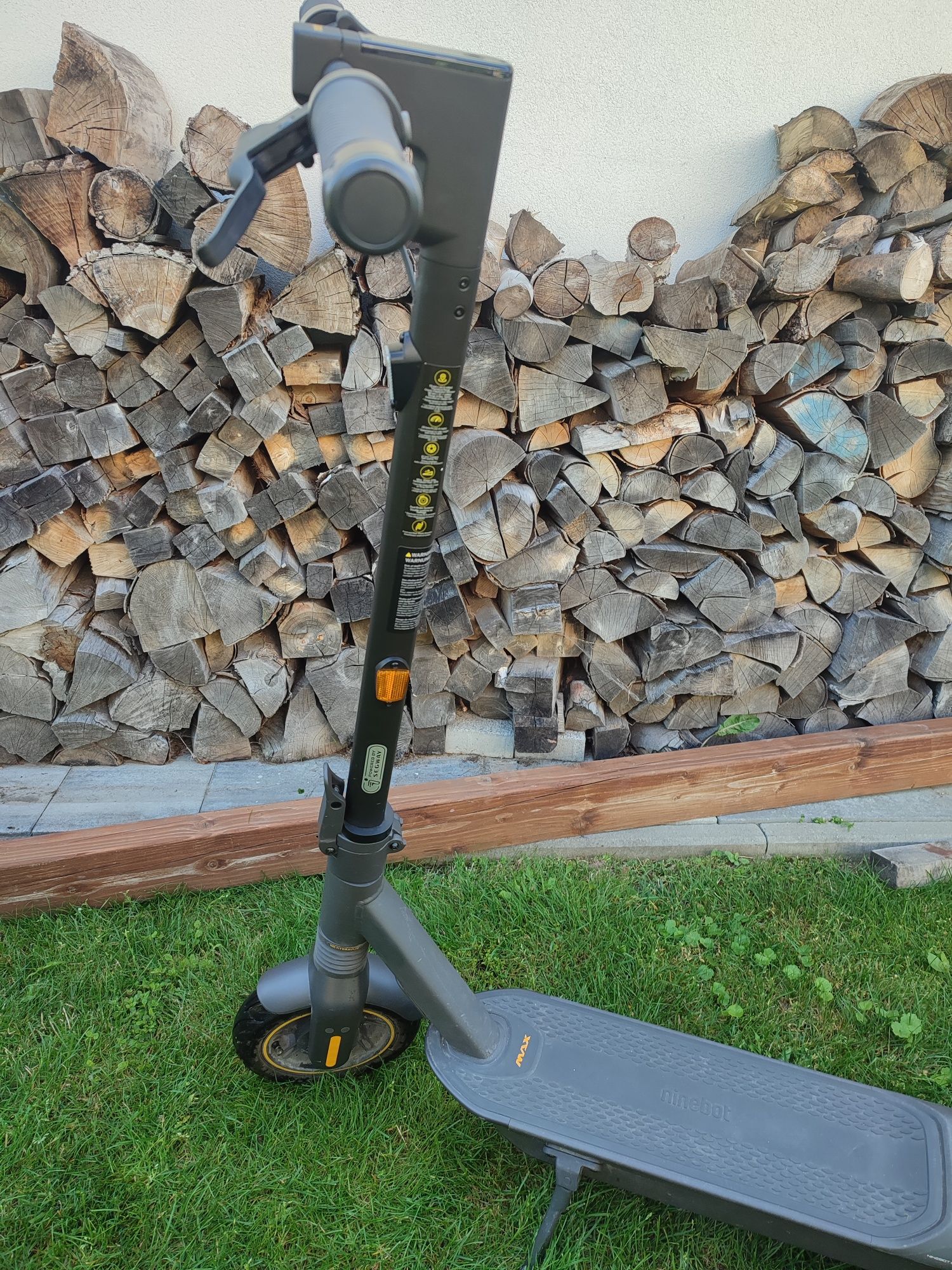 Hulajnoga elektryczna segway ninebot max g2