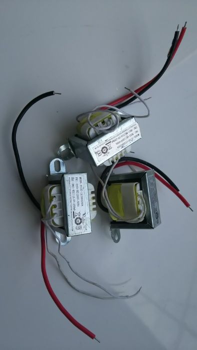 Трансформатор 230V 10V 250mA EI35