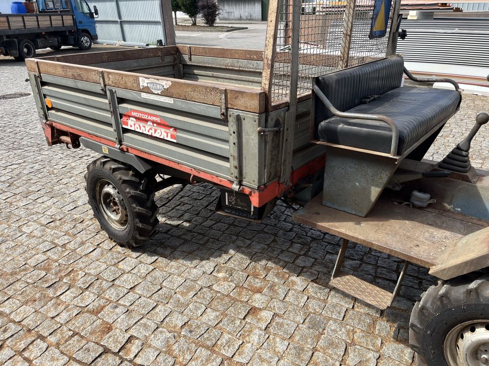 Tractor em bom estado