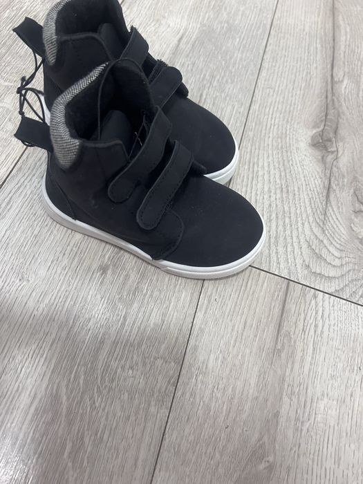 Взуття дитяче 24 розмір