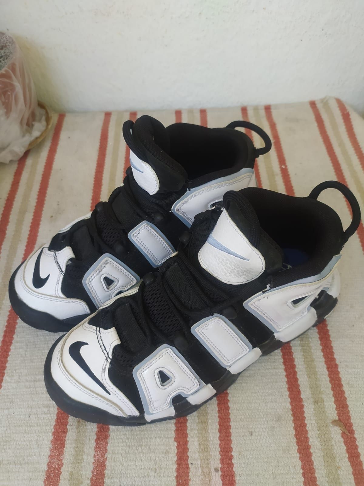 Nike UpTempo Novo