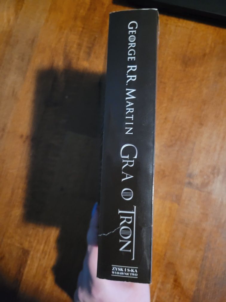 George R.R. Martin. Gra o tron