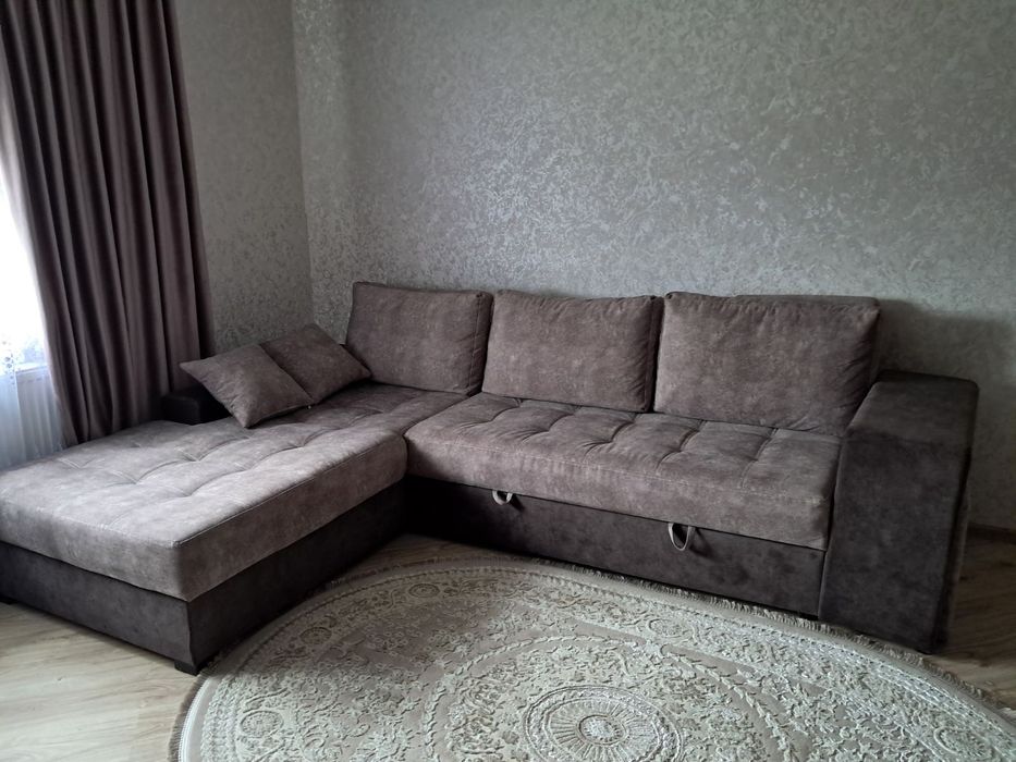 Новий   диван  !