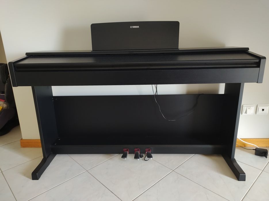 Piano Yamaha YDP-145 B Arius