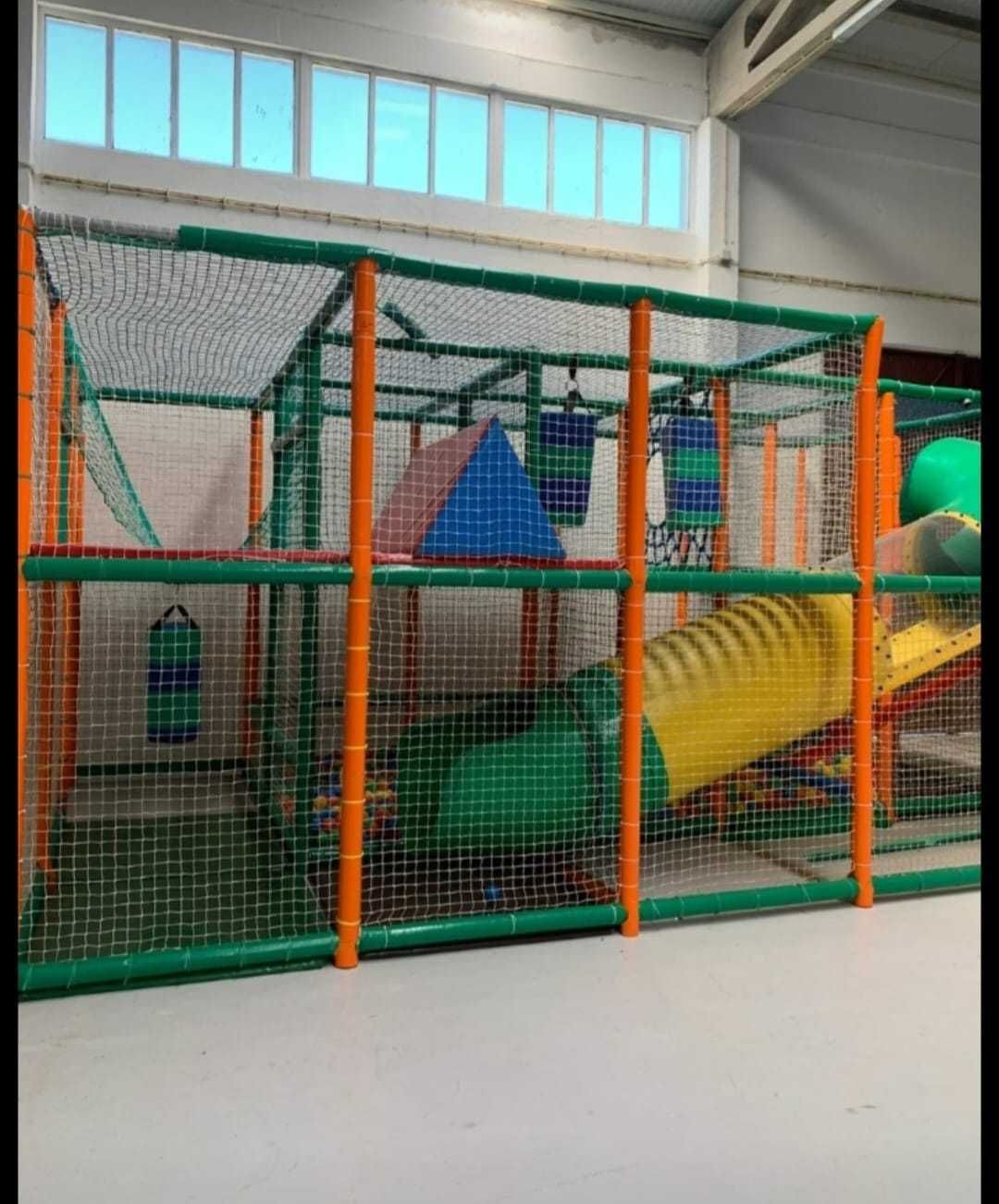 Playground  com várias atividades