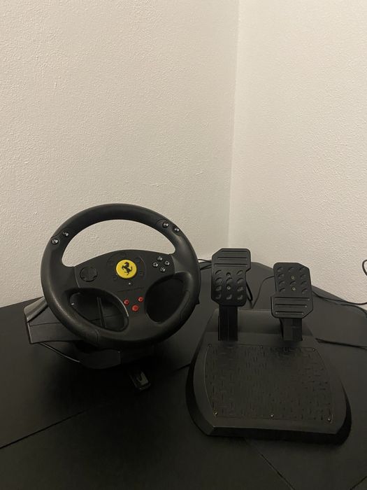 Volante para simuladores