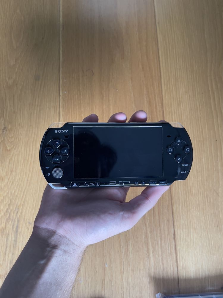 Psp 3004 (em caixa) + caixa original com manuais + carregador + sd4gb