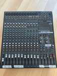 Vendo Mesa  Yamaha