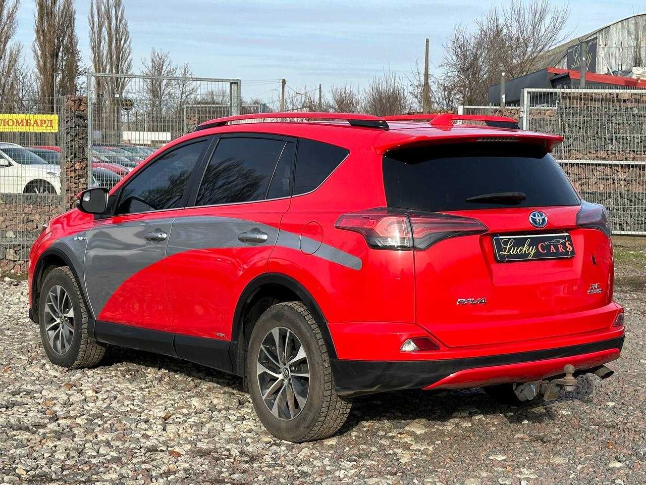 Авто Toyota RAV4 2017