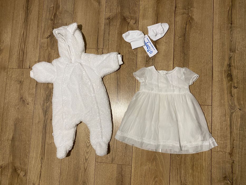 Sukienka na chrzest plus kombinezon i buty niechodki