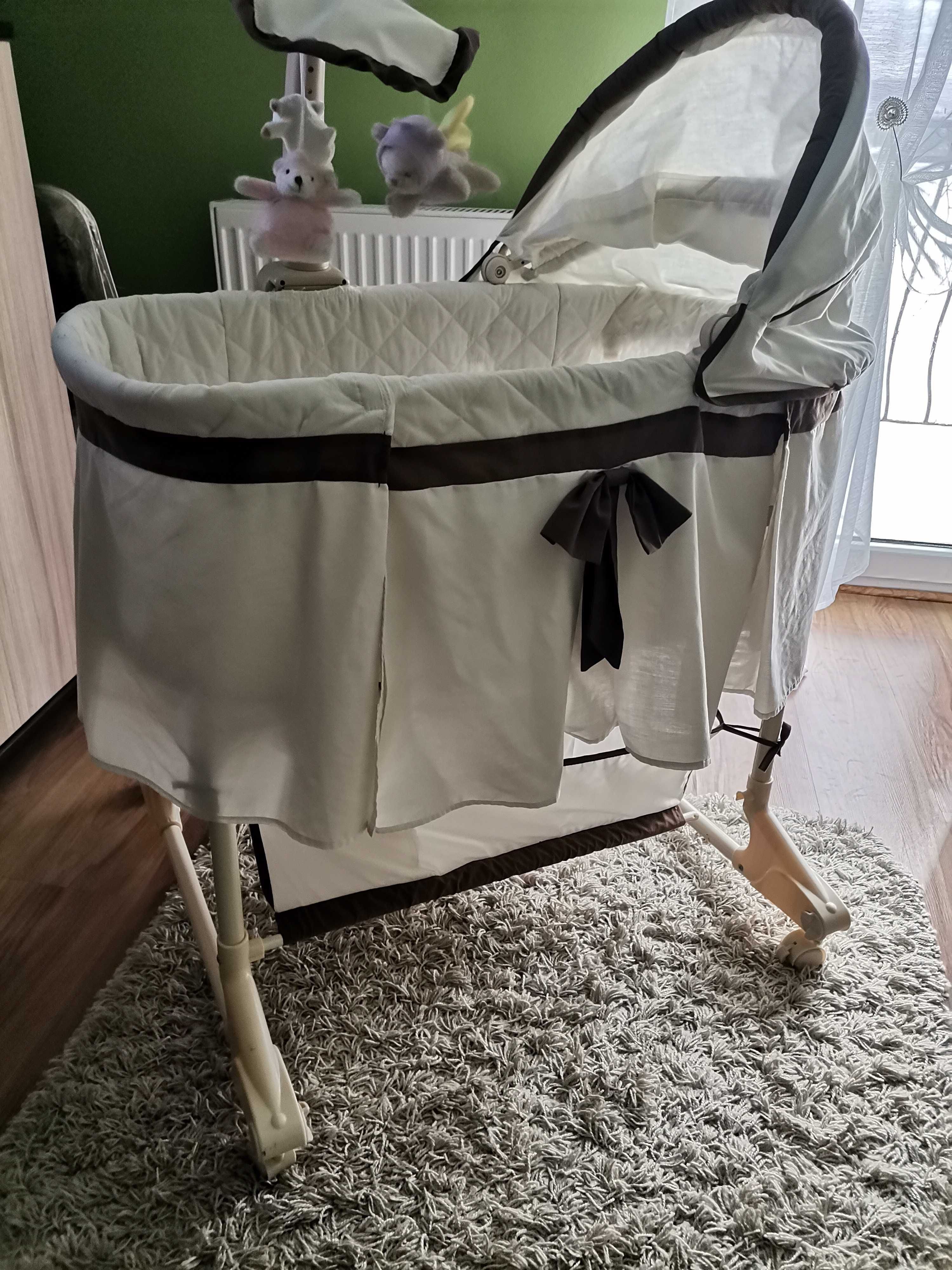 Kołyska koluska dla niemowlaka, łóżeczko, bujak