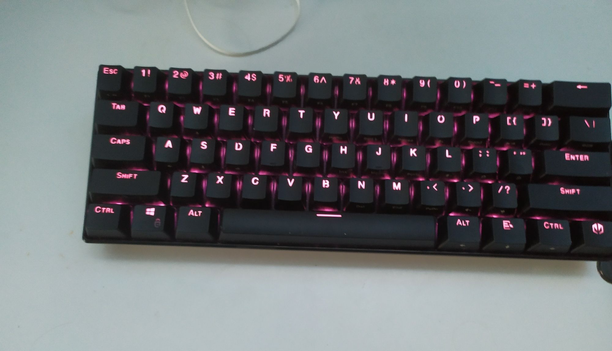 Klawiatura mechaniczna endorify thock compact z podświetleniem RGB