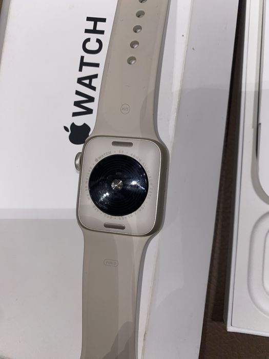 Apple Watch SE 40mm бежевые Б/У.