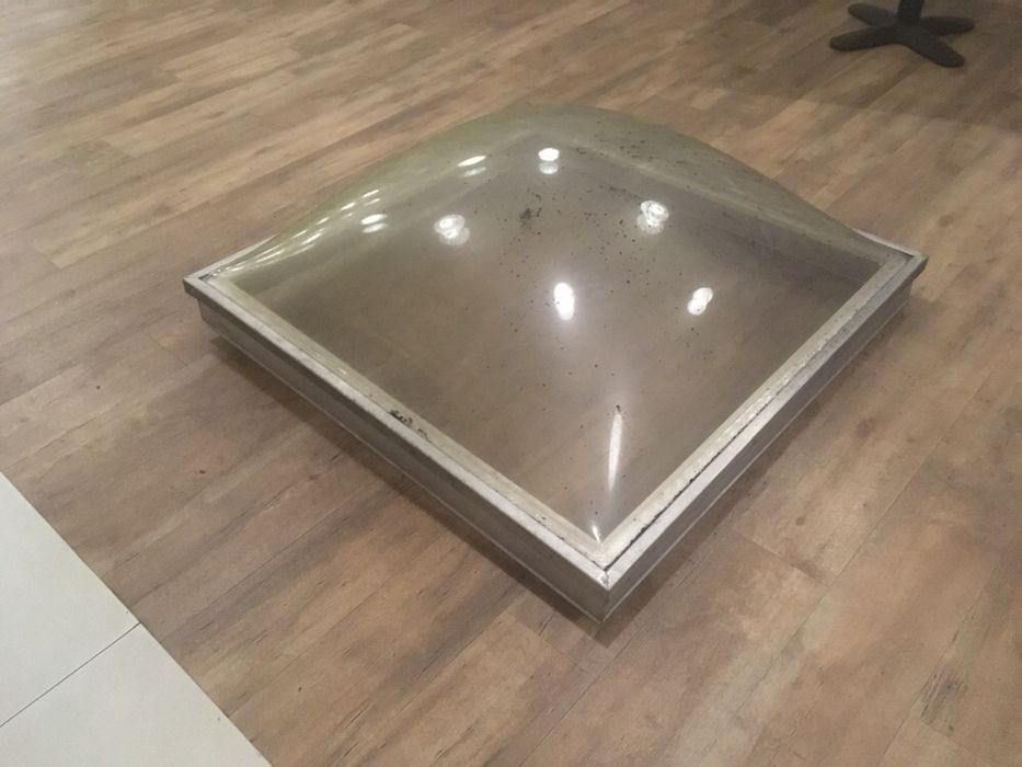 Świetlik dachowy wypukły dach szklarnia wiata antresola ogród zimowy