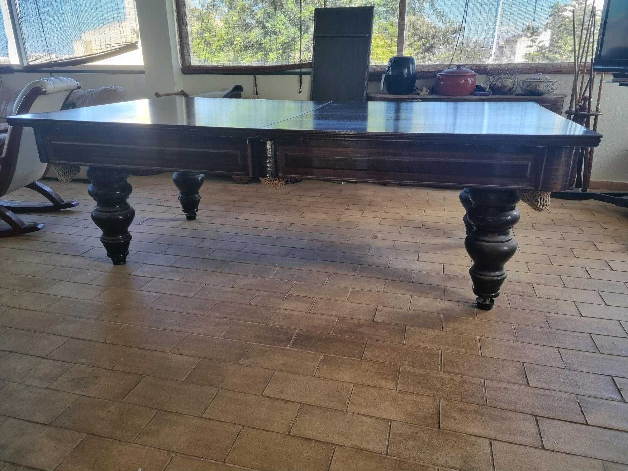 Mesa Bilhar com tampo e taqueira