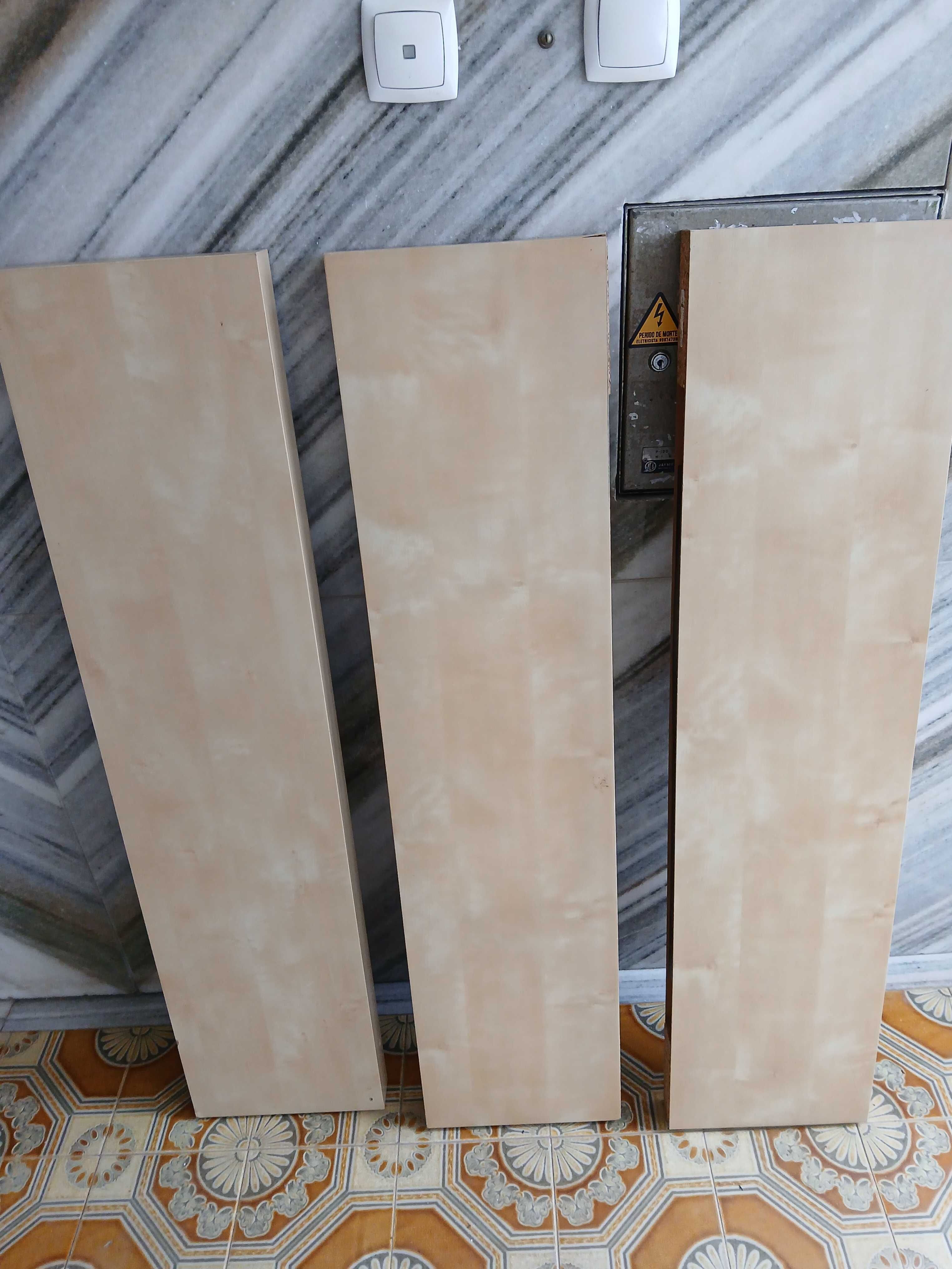 Prateleiras de Ikea