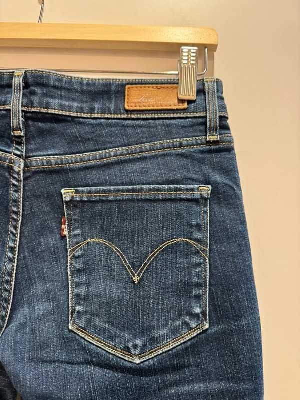 jeansy levis w27 l32 demi curve skinny boot bootcut
