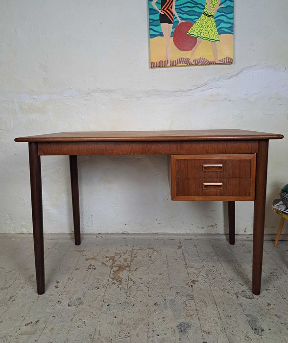 Biurko tekowe, duńskie mid modern century lata 60; przesuwane szuflady
