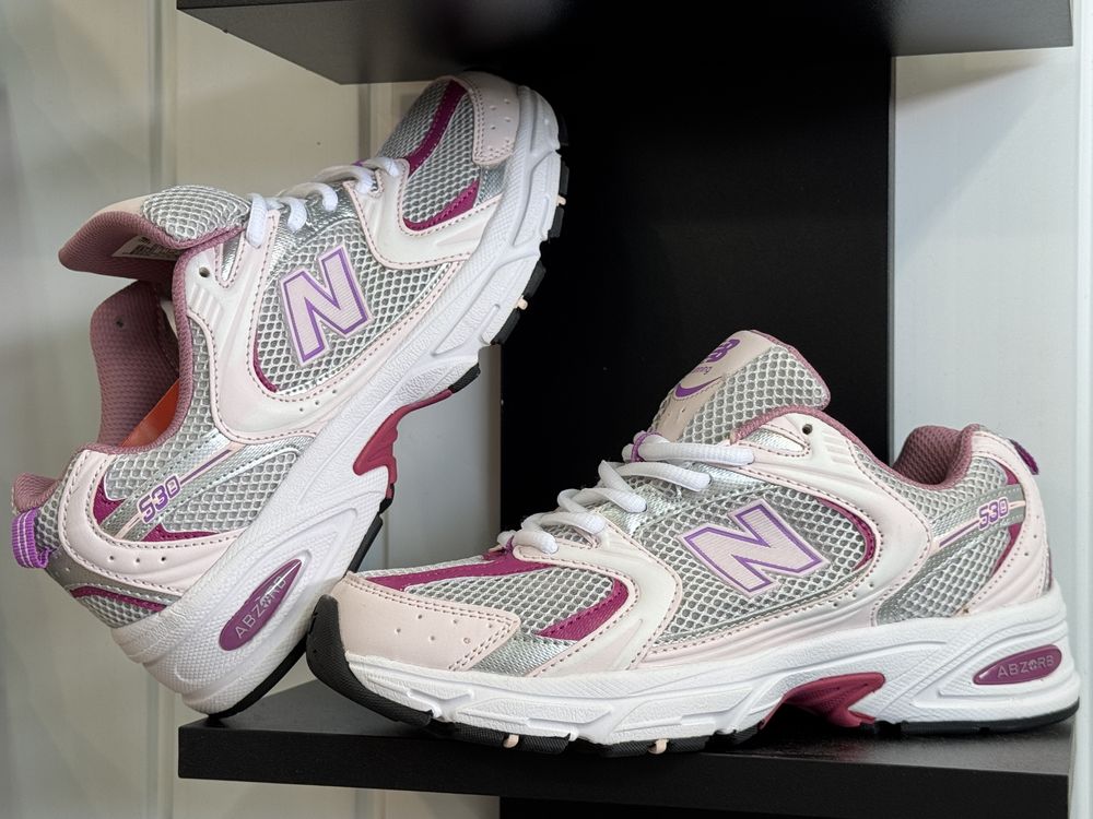 Жіночі кросівки New Balance 530