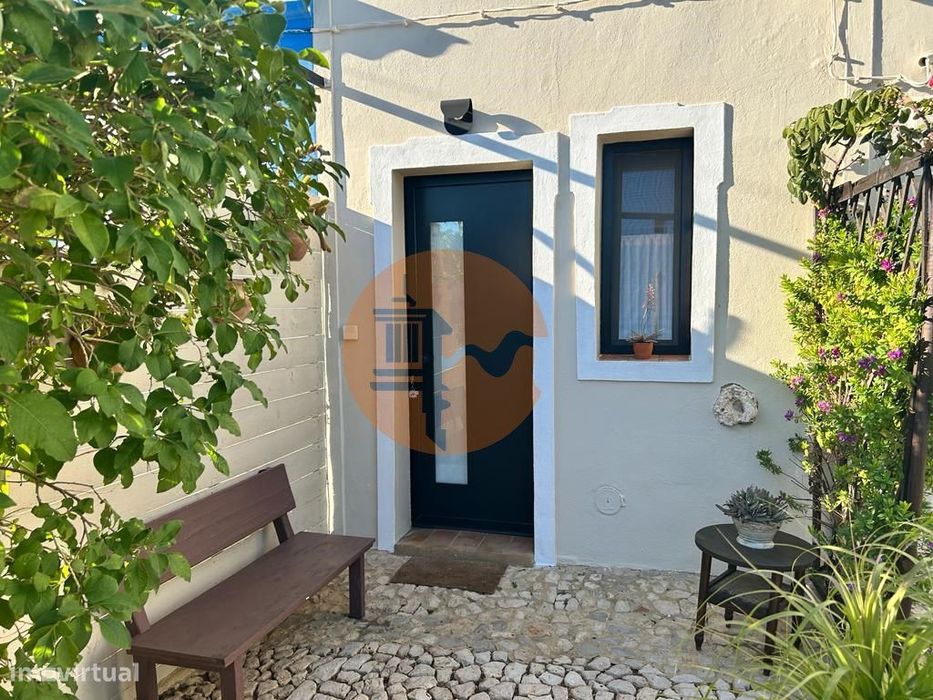 Casa térrea para arrendamento de Outubro a Maio