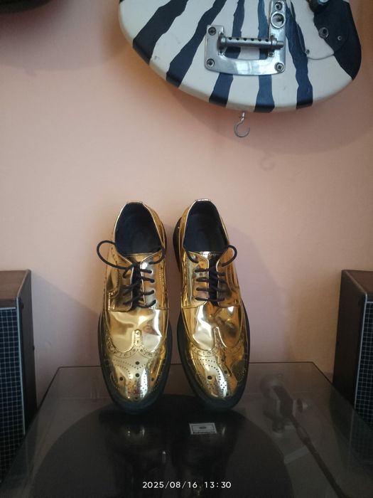 продам чоловічі туфлі