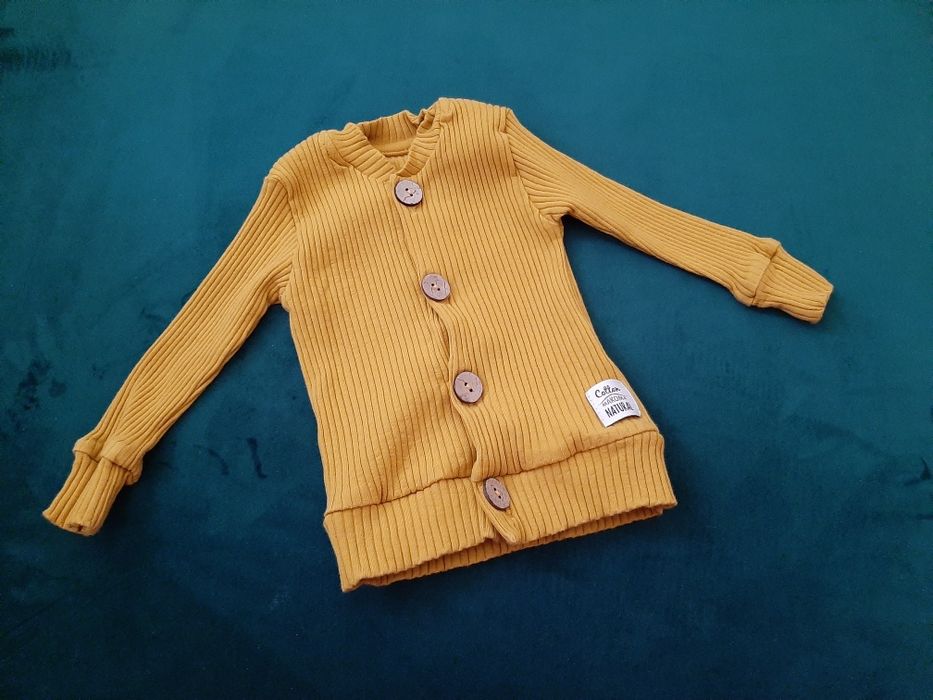 Nowy sweterek prążkowany